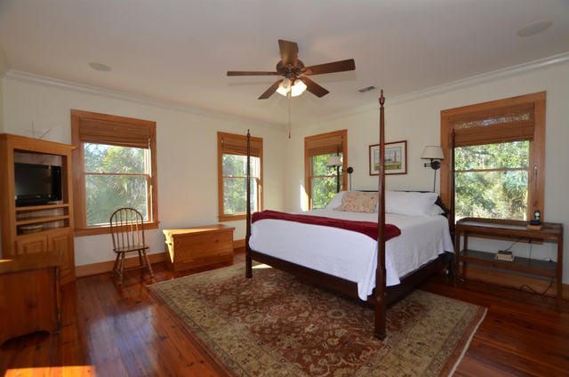 9715 Two Pines Rd., Mcclellanville, SC 29458