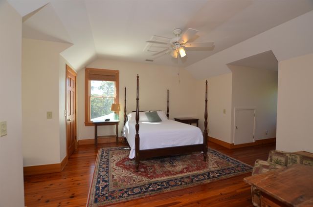 9715 Two Pines Rd., Mcclellanville, SC 29458