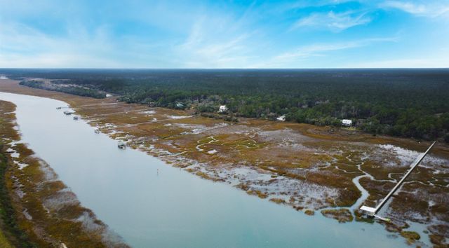 9715 Two Pines Rd., Mcclellanville, SC 29458