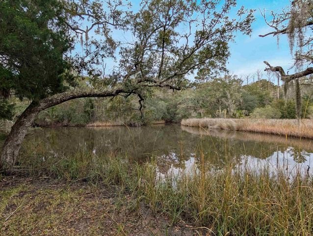 9715 Two Pines Rd., Mcclellanville, SC 29458