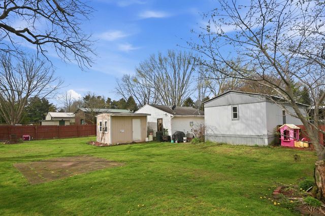 75 Lane 101 Long Beach Lake, Fremont, IN 46737
