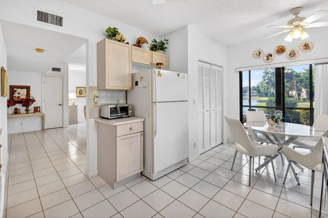 3281 Jog Park Drive, Greenacres, FL 33467
