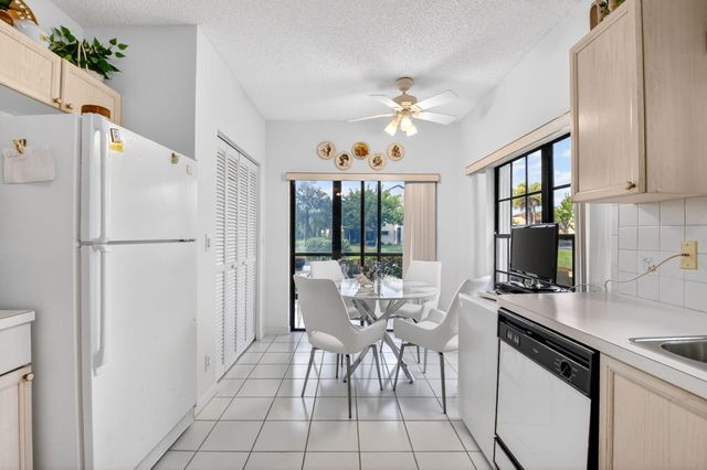 3281 Jog Park Drive, Greenacres, FL 33467