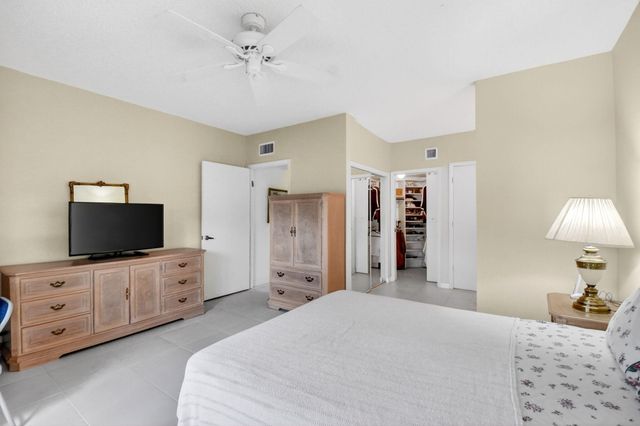 3281 Jog Park Drive, Greenacres, FL 33467