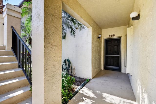 3281 Jog Park Drive, Greenacres, FL 33467
