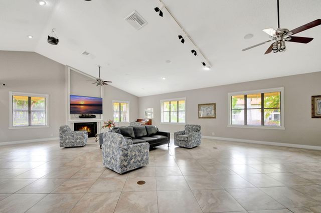 3281 Jog Park Drive, Greenacres, FL 33467