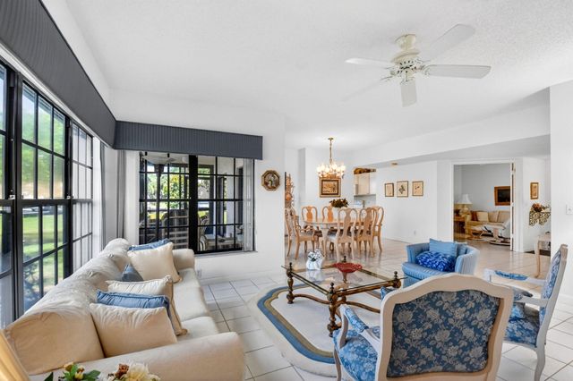 3281 Jog Park Drive, Greenacres, FL 33467