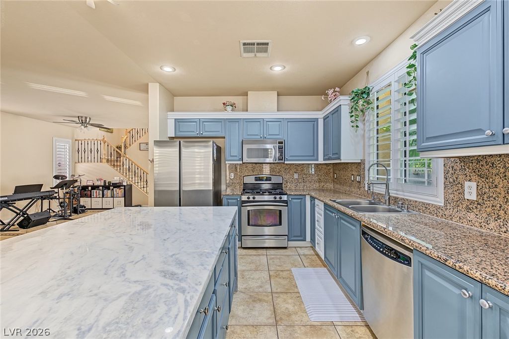 8061 Retriever Avenue, Las Vegas, NV 89147 — photo 2
