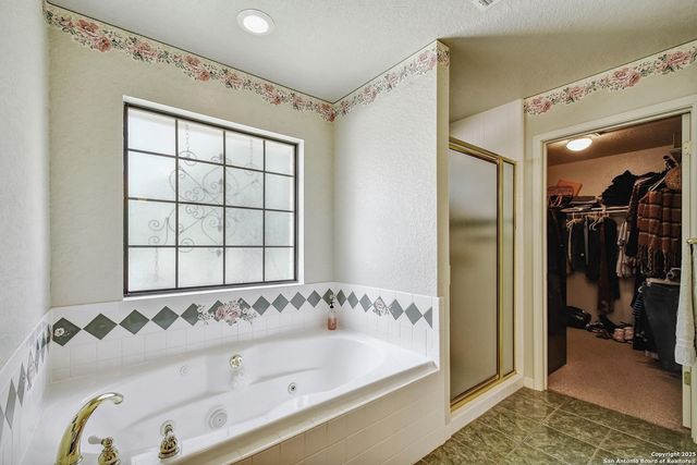 1810 Burr Oak, Adkins, TX 78101