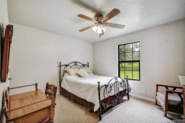 1810 Burr Oak, Adkins, TX 78101