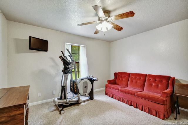 1810 Burr Oak, Adkins, TX 78101
