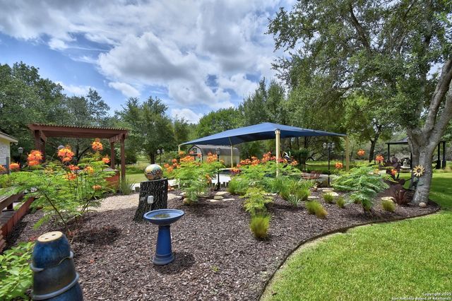 1810 Burr Oak, Adkins, TX 78101