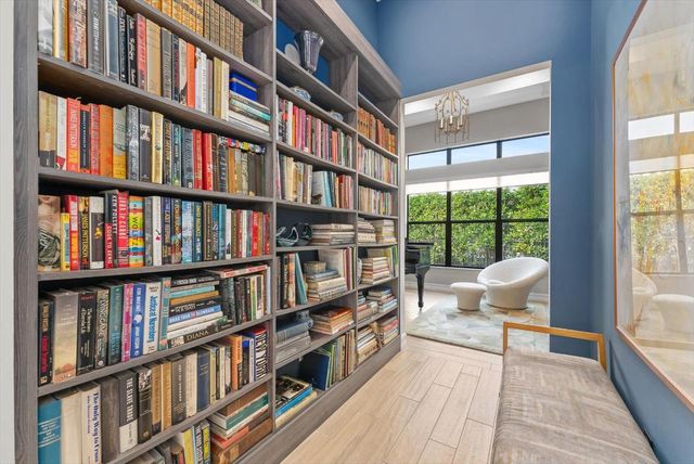 9475 Kalmar Circle W, Parkland, FL 33076