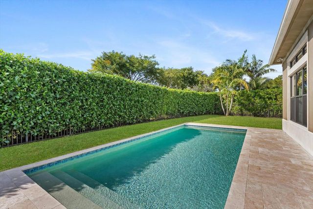 9475 Kalmar Circle W, Parkland, FL 33076