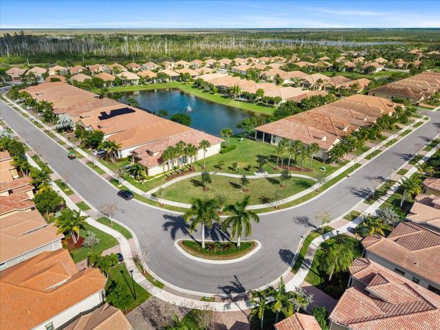 9475 Kalmar Circle W, Parkland, FL 33076