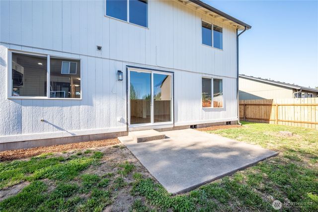 141 Vermillion Road, Kelso, WA 98626