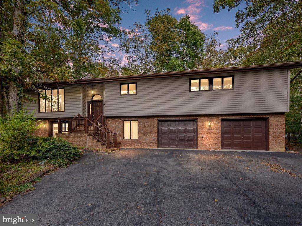 6 COLONIAL CIR, North East, MD 21901