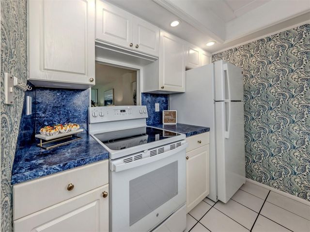 232 SAINT AUGUSTINE AVENUE 706, Venice, FL 34285