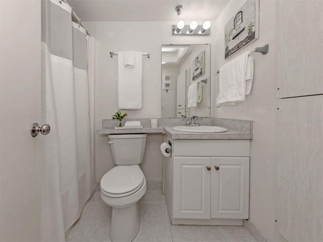 232 SAINT AUGUSTINE AVENUE 706, Venice, FL 34285