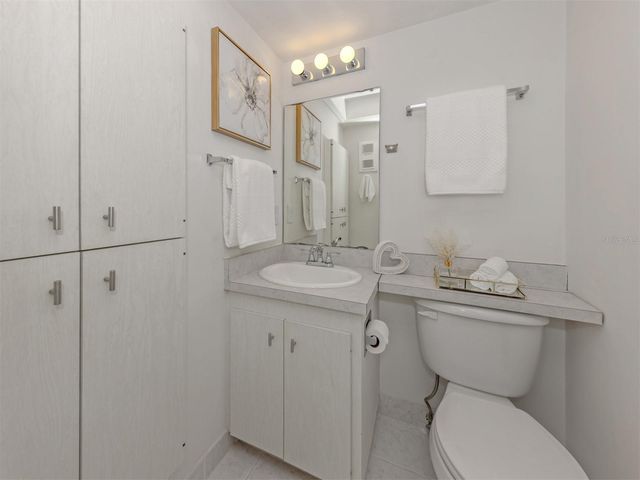 232 SAINT AUGUSTINE AVENUE 706, Venice, FL 34285