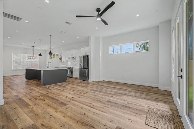 3806 Drefyus, Houston, TX 77021