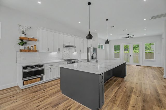 3806 Drefyus, Houston, TX 77021