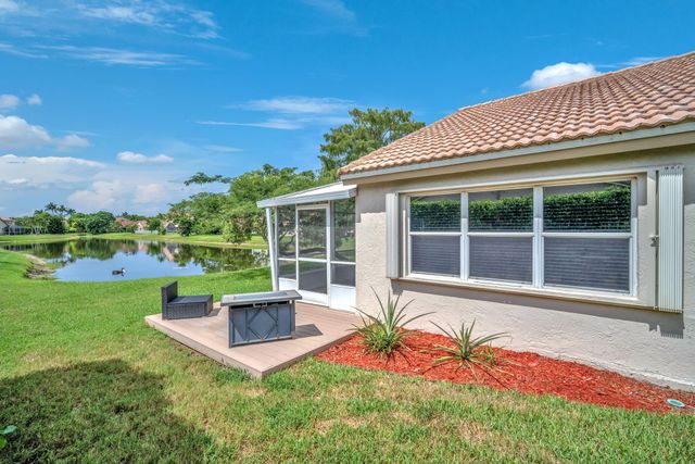 8576 WINDY Circle, Boynton Beach, FL 33472