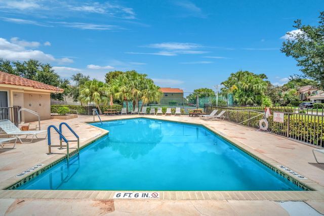 8576 WINDY Circle, Boynton Beach, FL 33472
