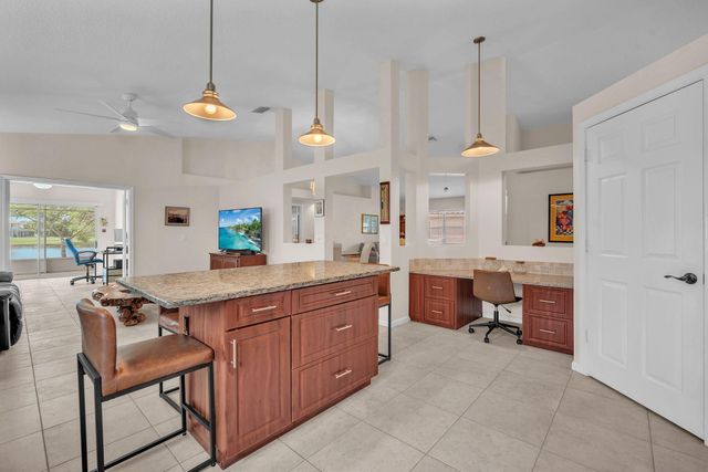 8576 WINDY Circle, Boynton Beach, FL 33472