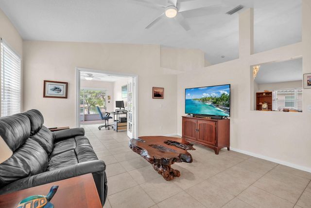 8576 WINDY Circle, Boynton Beach, FL 33472