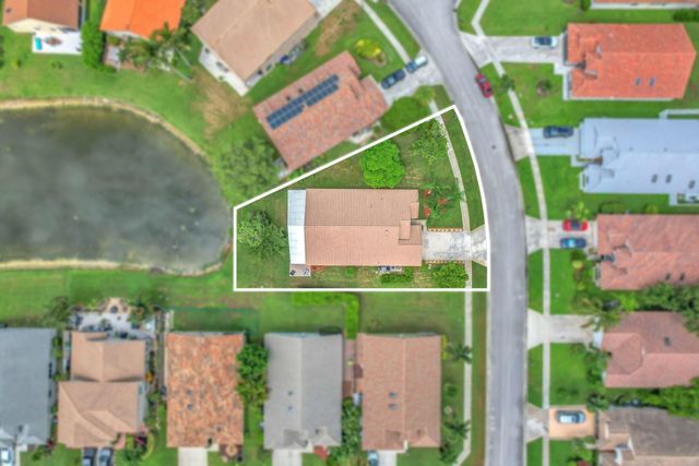 8576 WINDY Circle, Boynton Beach, FL 33472