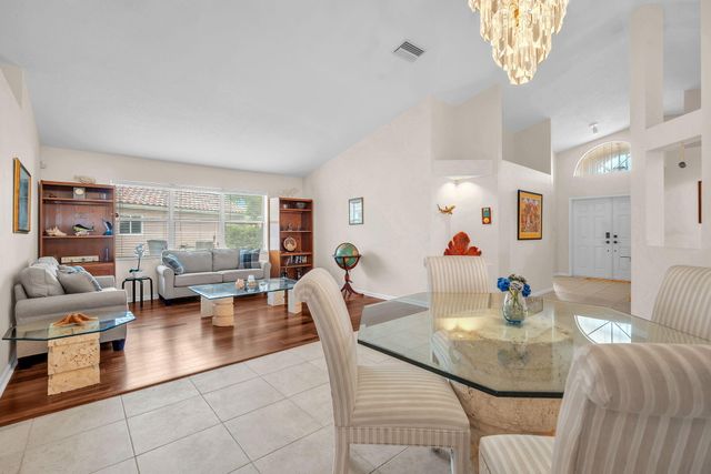 8576 WINDY Circle, Boynton Beach, FL 33472