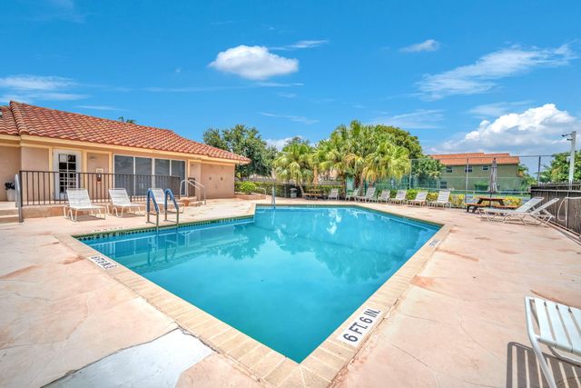 8576 WINDY Circle, Boynton Beach, FL 33472