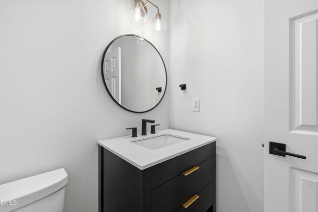 1004 Lantern Light Court, Apex, NC 27502