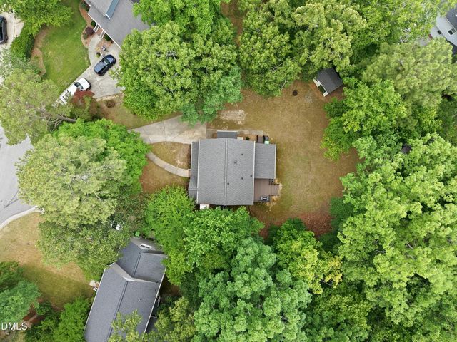 1004 Lantern Light Court, Apex, NC 27502