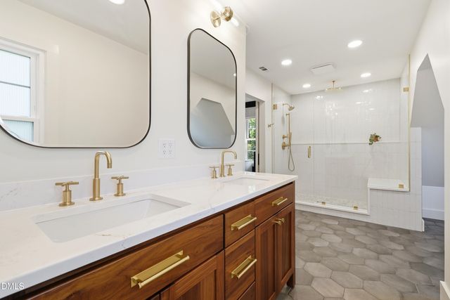 1004 Lantern Light Court, Apex, NC 27502