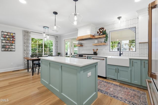 1004 Lantern Light Court, Apex, NC 27502