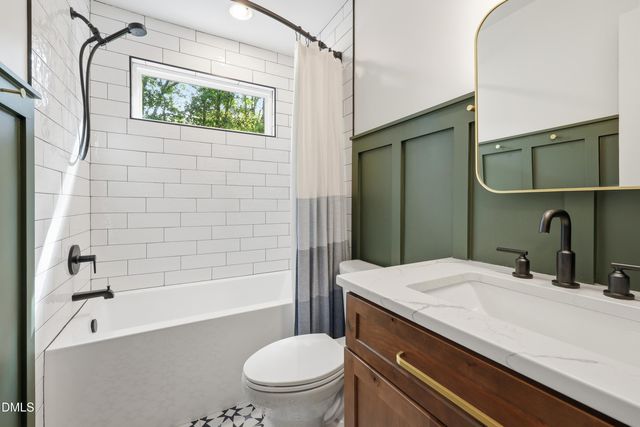 1004 Lantern Light Court, Apex, NC 27502