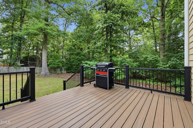 1004 Lantern Light Court, Apex, NC 27502
