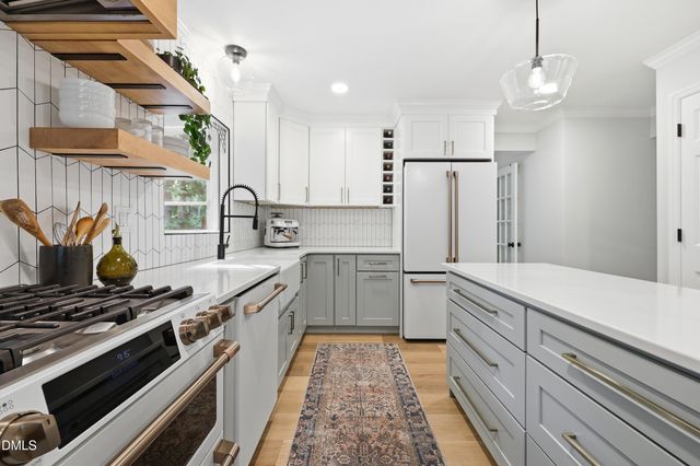 1004 Lantern Light Court, Apex, NC 27502
