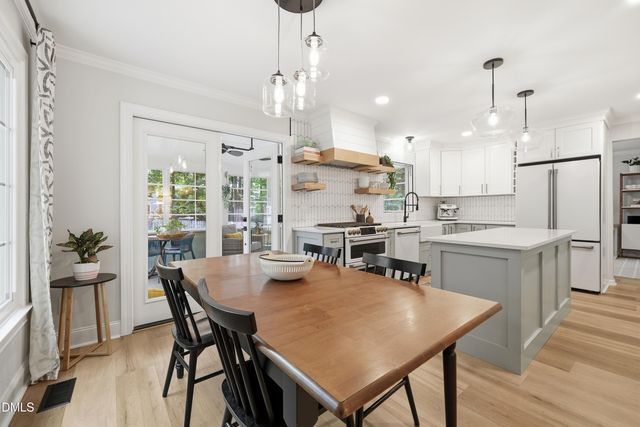 1004 Lantern Light Court, Apex, NC 27502