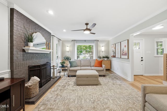 1004 Lantern Light Court, Apex, NC 27502