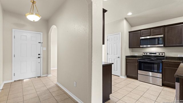 7411 HAZEL CV, San Antonio, TX 78242