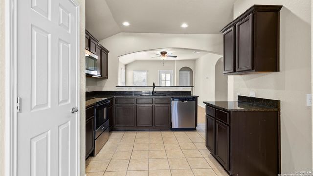 7411 HAZEL CV, San Antonio, TX 78242