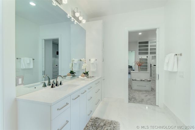 3576 W 77th Street S, Tulsa, OK 74132