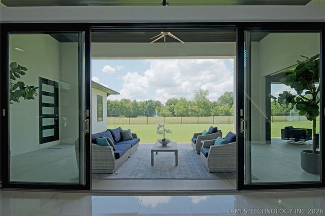 3576 W 77th Street S, Tulsa, OK 74132