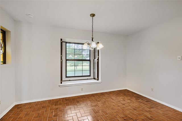 8251 Slippery Creek Court, Red Oak, TX 75154