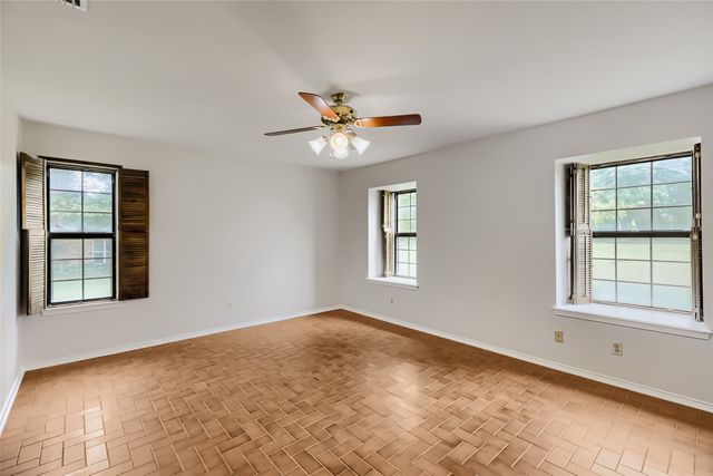 8251 Slippery Creek Court, Red Oak, TX 75154