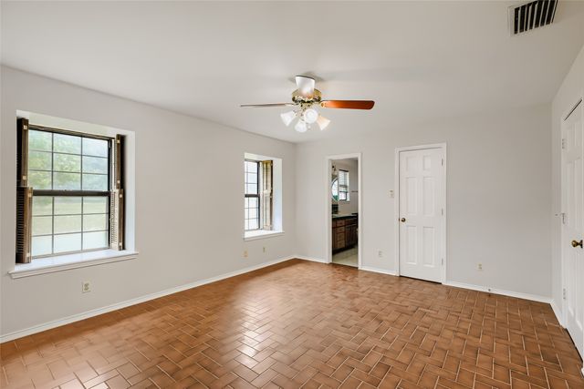 8251 Slippery Creek Court, Red Oak, TX 75154