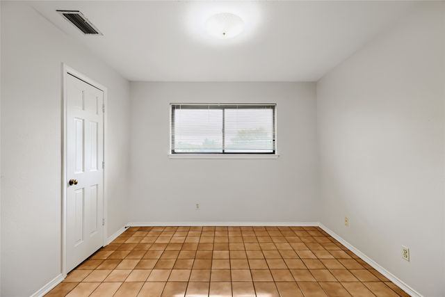 8251 Slippery Creek Court, Red Oak, TX 75154